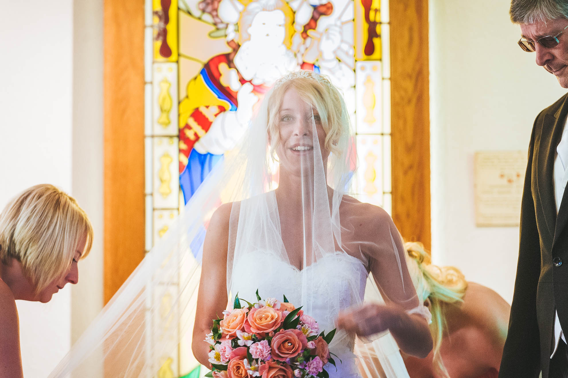 Bride arrives at the church