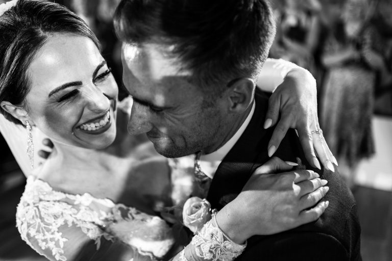How Long Do I Need to Hire A Wedding Photographer?