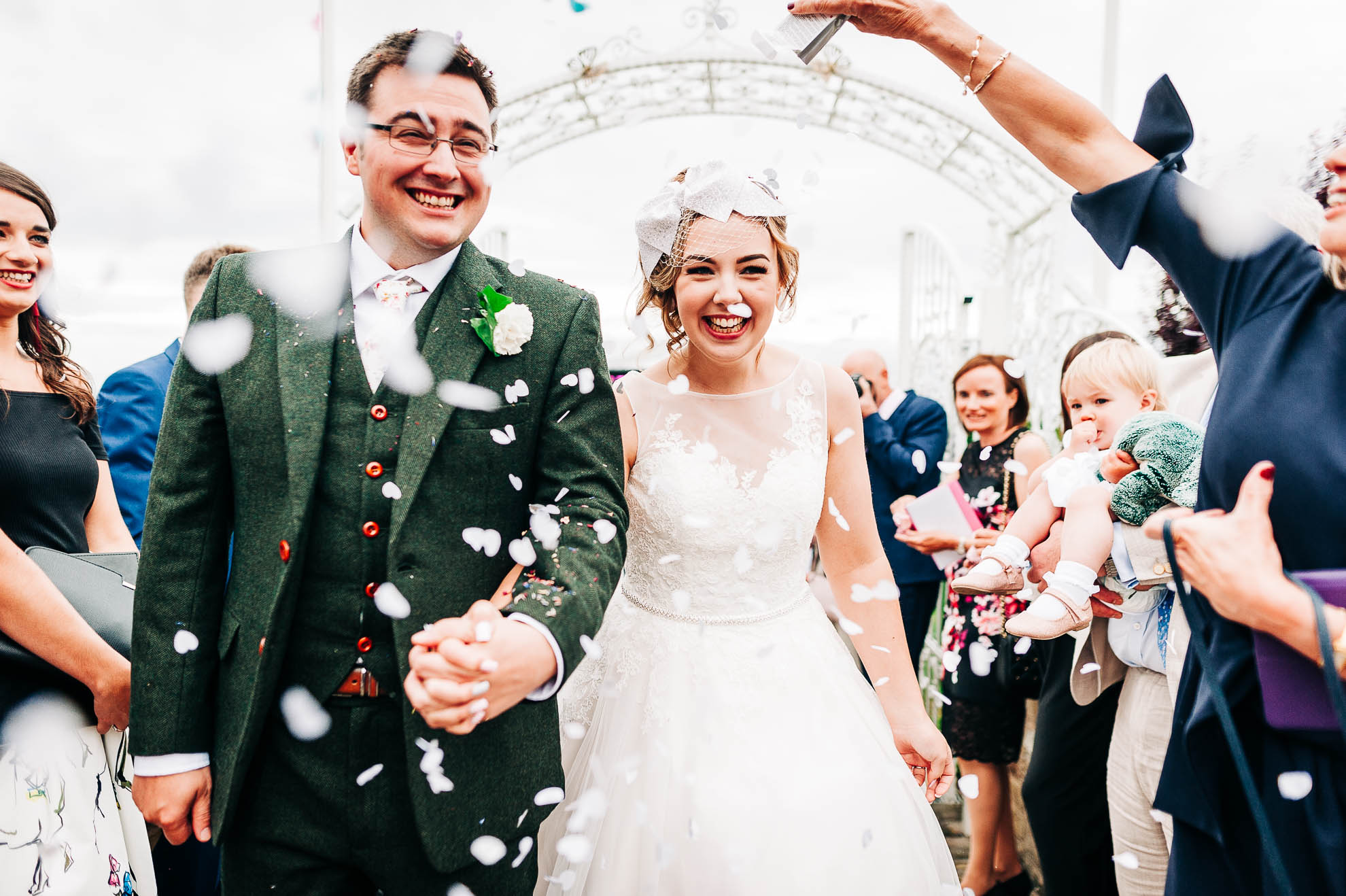 Bride and groom confetti throw