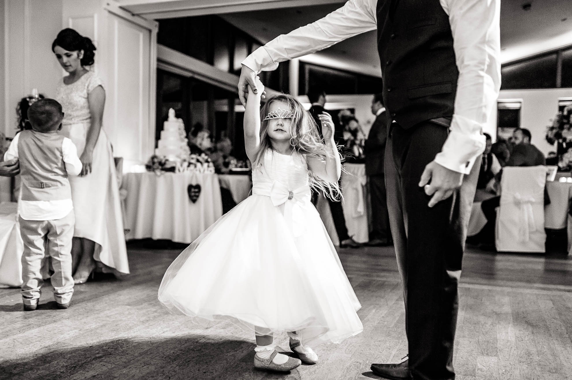 flower girls tiara falls off her head