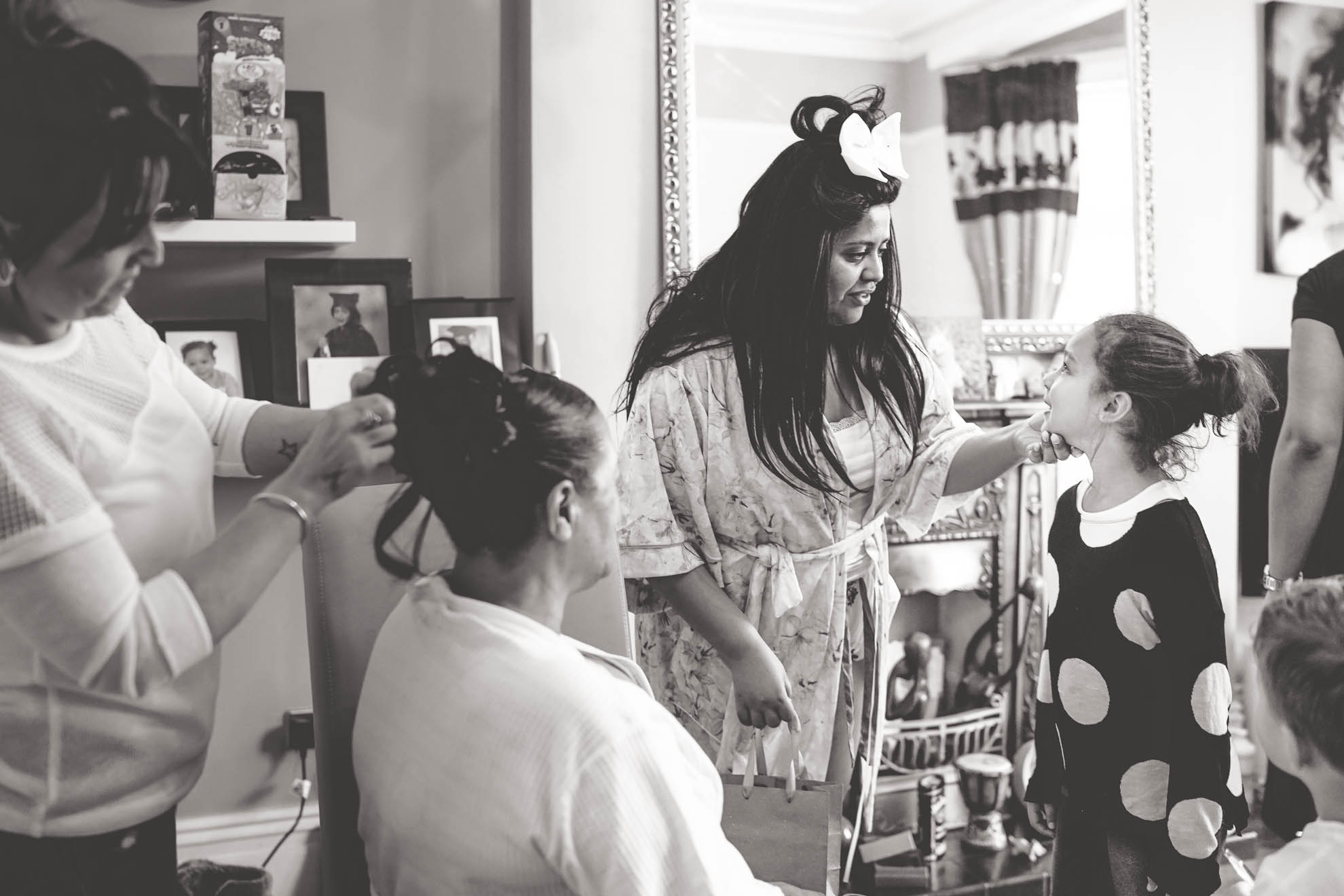 bride and flower girl