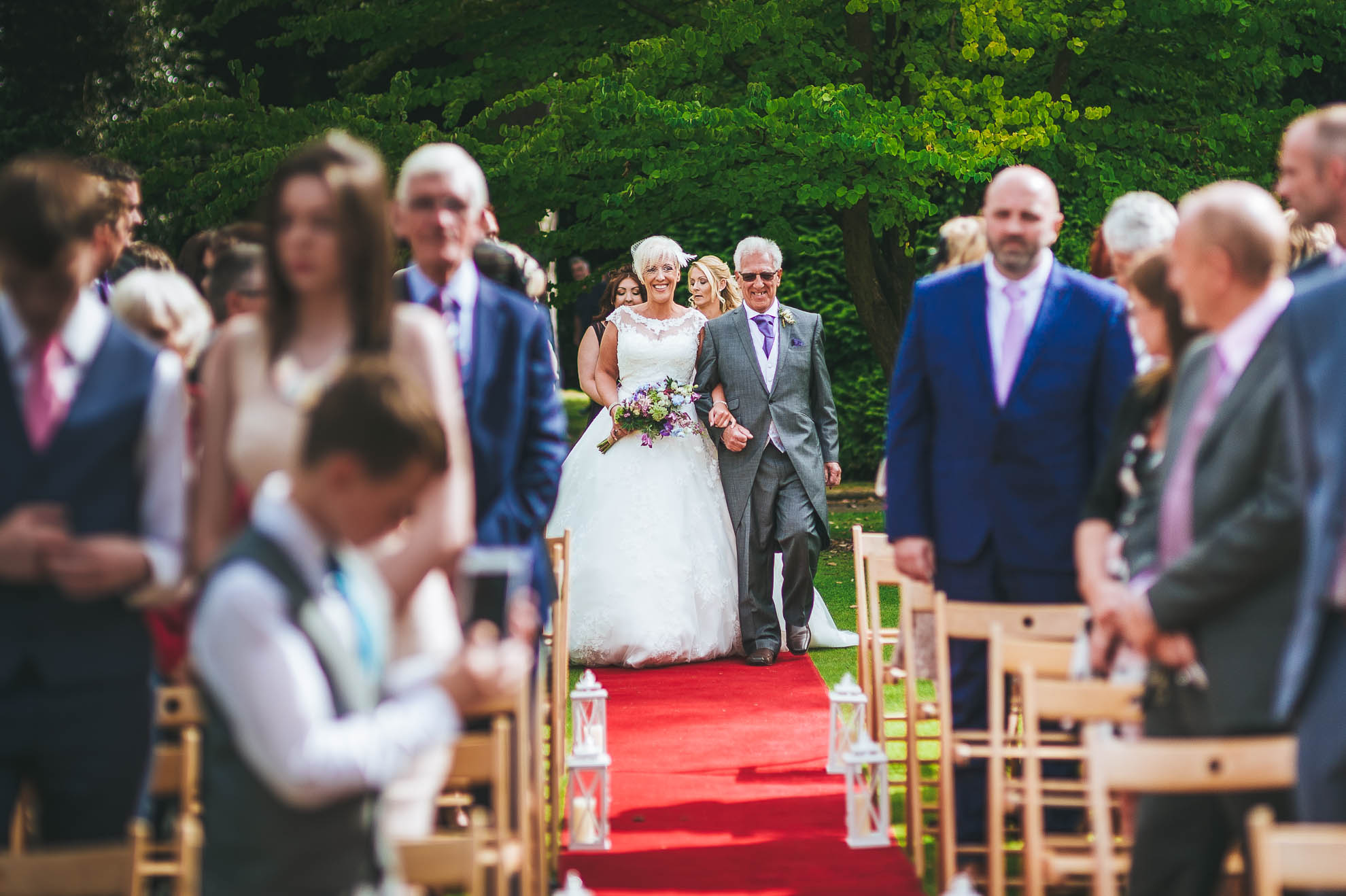 Bride walks up the aisle 