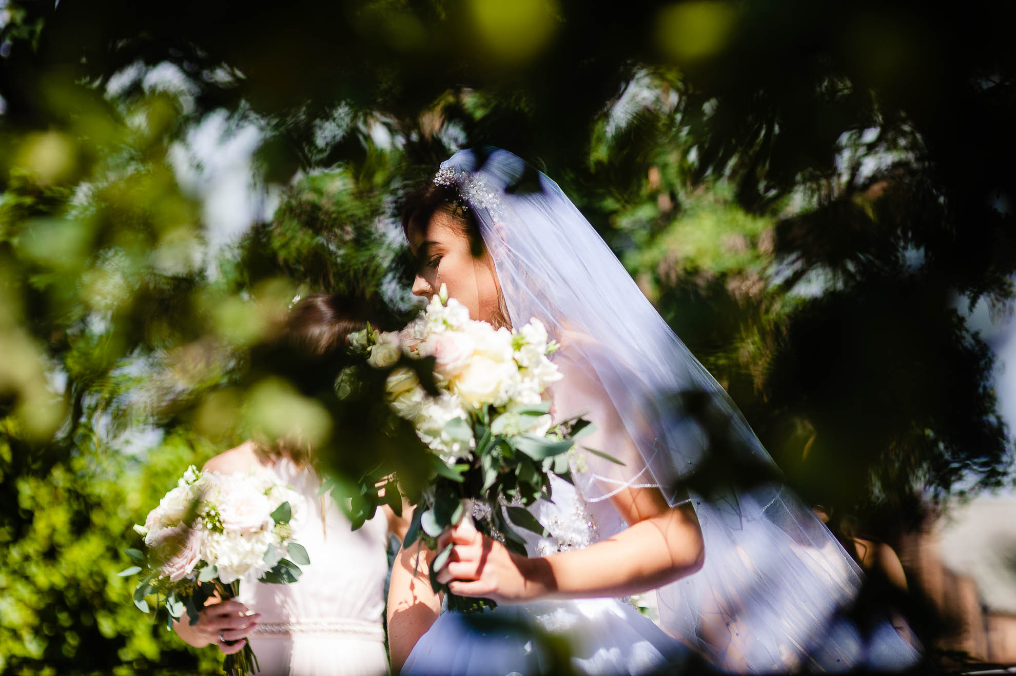 Bride arrives at the church