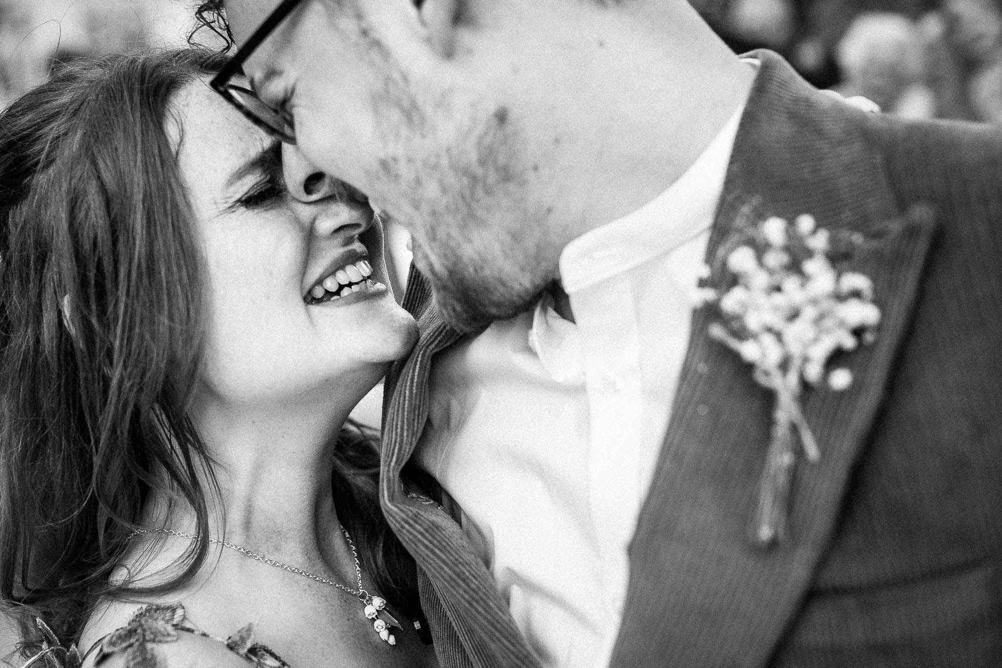 Bride and groom get close during the first dance